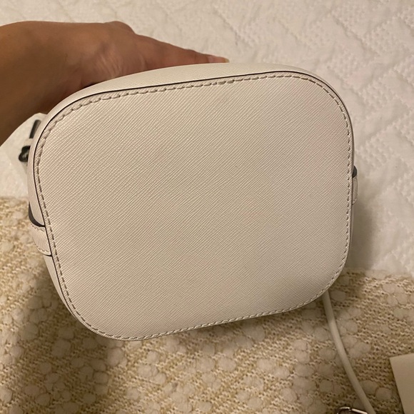 Kate spade bucket purse and wallet. - Picture 14 of 16